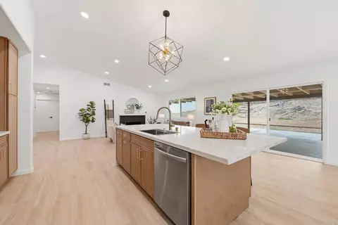 Kitchen - 5240 Jack Pine Ct, Oceanside, CA 92056 photo 6 of 9