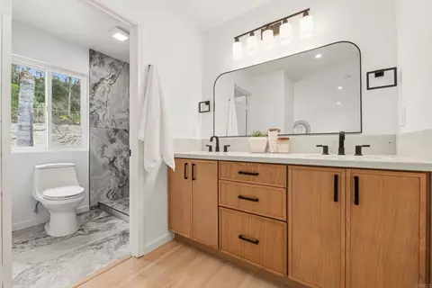 Bath - 5240 Jack Pine Ct, Oceanside, CA 92056 photo 2 of 4