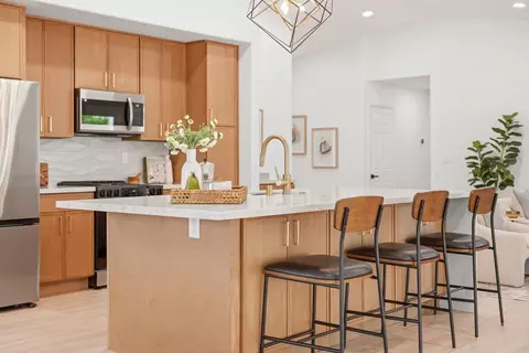 Kitchen - 5240 Jack Pine Ct, Oceanside, CA 92056 photo 5 of 9