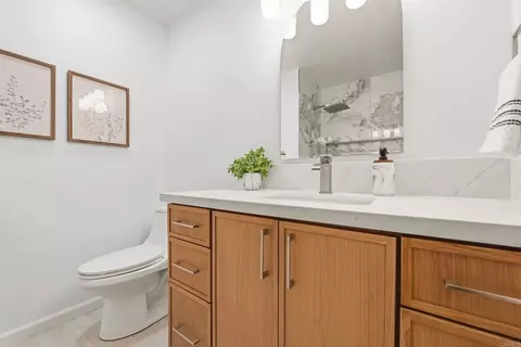 Bath - 5240 Jack Pine Ct, Oceanside, CA 92056 photo 4 of 4