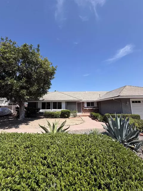 917 Buckaroo Ln, Bonita, CA 91902