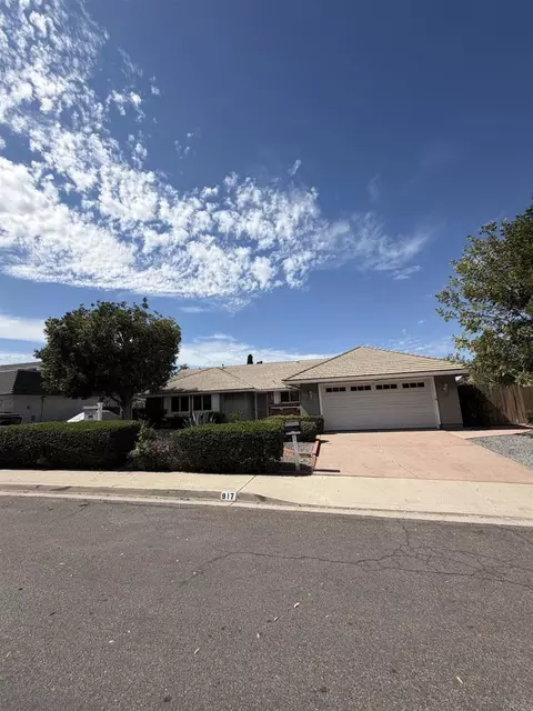 917 Buckaroo Ln, Bonita, CA 91902