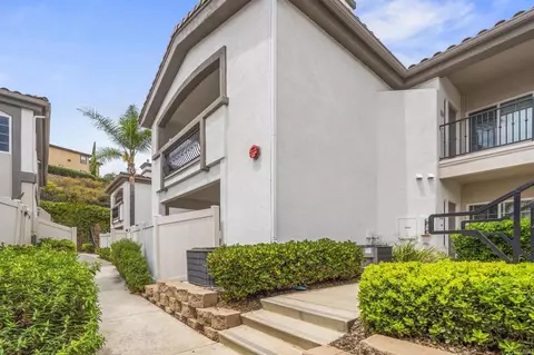 2715 Lake Pointe Dr #116, Spring Valley, CA 91977