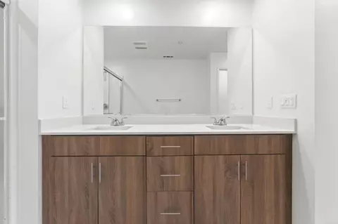 Bath - 35172 Rangpur Ln, Fallbrook, CA 92028 photo 4 of 8