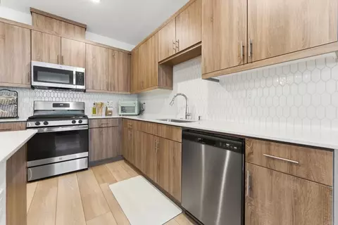 Kitchen - 35172 Rangpur Ln, Fallbrook, CA 92028 photo 3 of 6