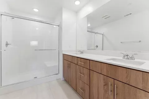 Bath - 35172 Rangpur Ln, Fallbrook, CA 92028 photo 2 of 8
