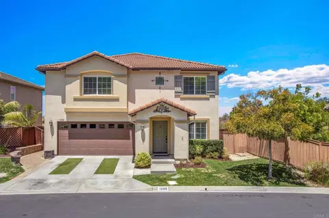 1688 Via Hacienda Ct, San Marcos, CA 92069