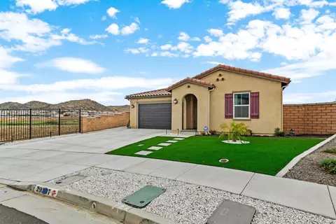 29337 Hondo Ln, Winchester, CA 92596
