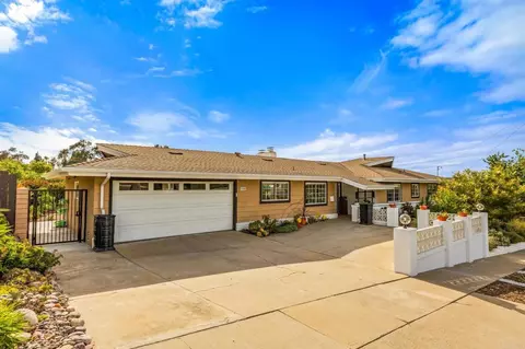 5760 Urban Dr, La Mesa, CA 91942