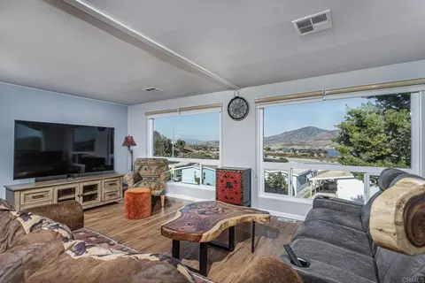 275 S Worthington St #SPC 52, Spring Valley, CA 91977 photo 2