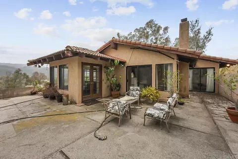 Exterior - 8130 Harmony Grove Rd, Escondido, CA 92029 photo 7 of 12