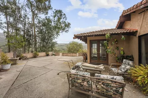 Exterior - 8130 Harmony Grove Rd, Escondido, CA 92029 photo 6 of 12