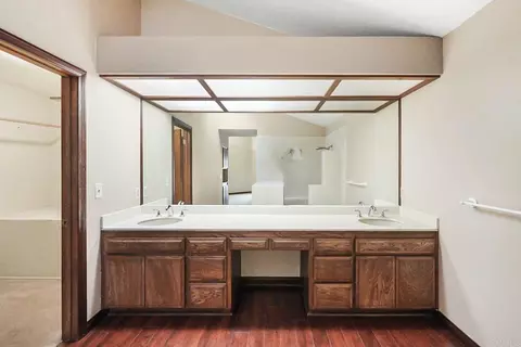 Bath - 8130 Harmony Grove Rd, Escondido, CA 92029 photo 1 of 4