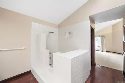 Bath - 8130 Harmony Grove Rd, Escondido, CA 92029 photo 3 of 4