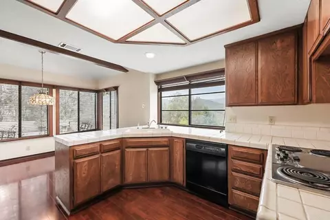 Kitchen - 8130 Harmony Grove Rd, Escondido, CA 92029 photo 2 of 4