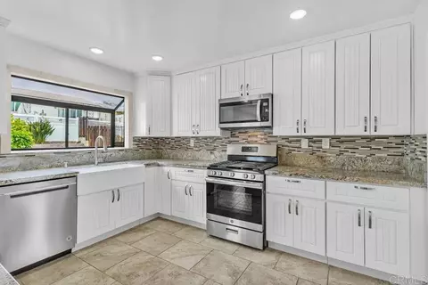 Kitchen - 9416 Saint Andrews Dr, Santee, CA 92071 photo 2 of 4