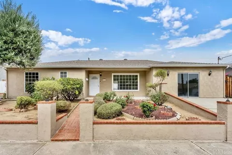 9416 Saint Andrews Dr, Santee, CA 92071
