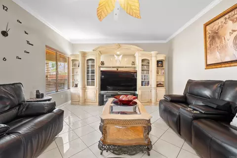 Living - 2130 Buchanan Ave, Calexico, CA 92231 photo 3 of 4