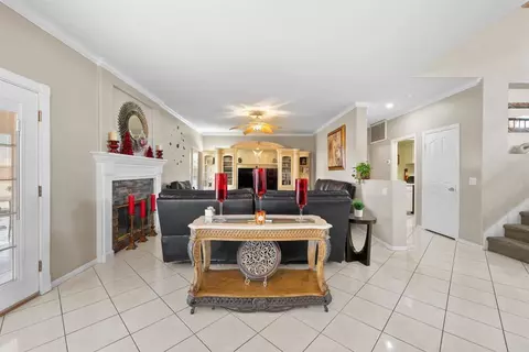 Entry Way - 2130 Buchanan Ave, Calexico, CA 92231 photo 2 of 4