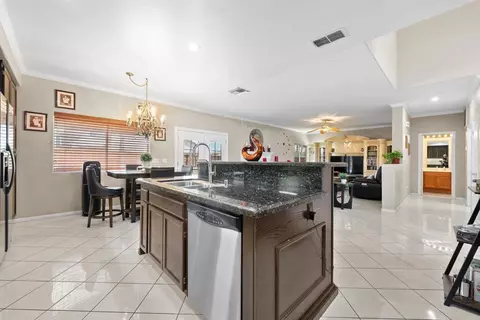 Kitchen - 2130 Buchanan Ave, Calexico, CA 92231 photo 2 of 5