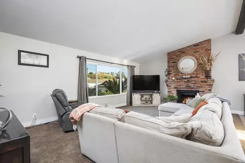 Living - 8416 Jalal St, Lakeside, CA 92040 photo 2 of 6