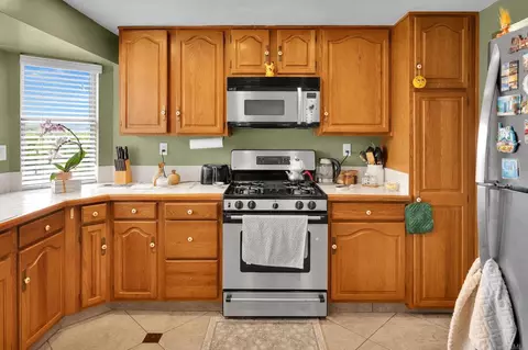 Kitchen - 2024 Pierce Ct, El Cajon, CA 92019 photo 2 of 3