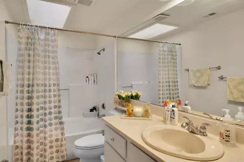 Bath - 2024 Pierce Ct, El Cajon, CA 92019 photo 2 of 3
