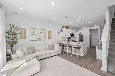 2072 Vela Ln, San Diego, CA 92154