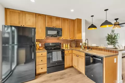 Kitchen - 10185 Peaceful Ct, Santee, CA 92071 photo 5 of 6