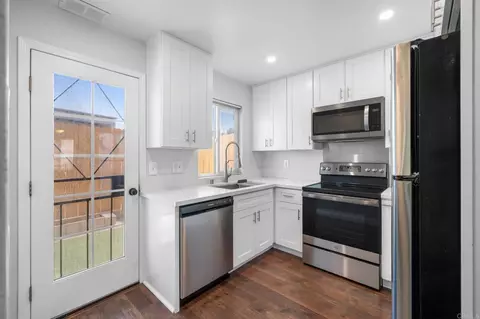 Kitchen - 1604 Presioca St #5, Spring Valley, CA 91977 photo 2 of 4