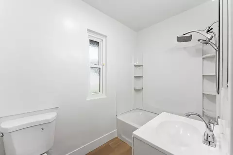 Bath - 226 Lento Ln, El Cajon, CA 92021 photo 2 of 4