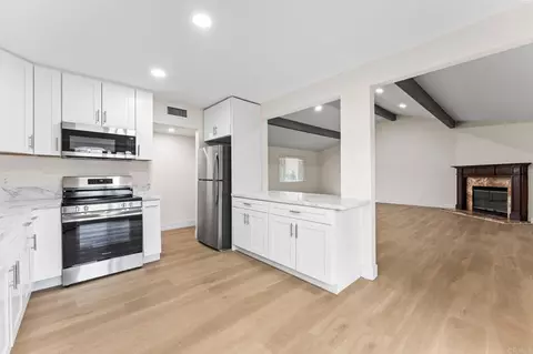 Kitchen - 226 Lento Ln, El Cajon, CA 92021 photo 5 of 6