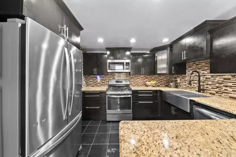 Kitchen - 2211 Durasno Ln, Spring Valley, CA 91977 photo 3 of 4