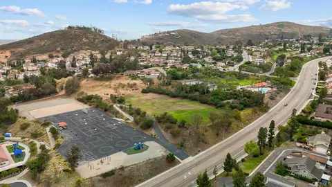 View/Area - 2211 Durasno Ln, Spring Valley, CA 91977 photo 4 of 13