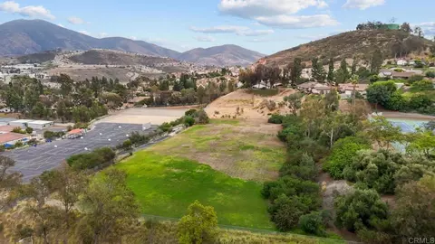 View/Area - 2211 Durasno Ln, Spring Valley, CA 91977 photo 2 of 13