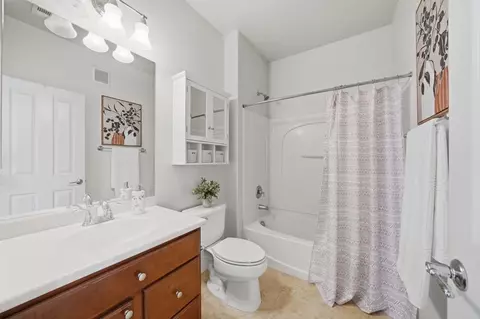 Bath - 1410 Rosemonde Ln, Santee, CA 92071 photo 2 of 3