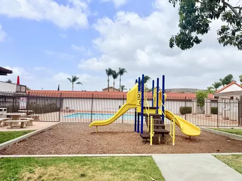 9877 Caspi Gardens Dr #8, Santee, CA 92071
