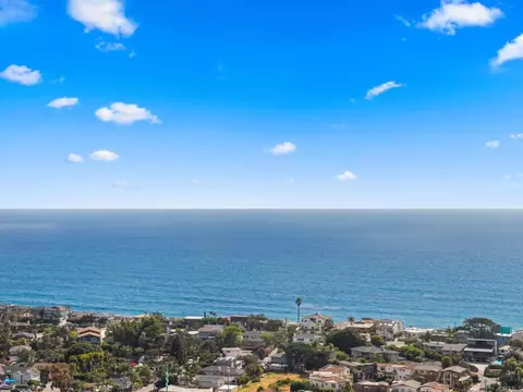 View/Area - 674 Hygeia Ave, Encinitas, CA 92024 photo 2 of 8