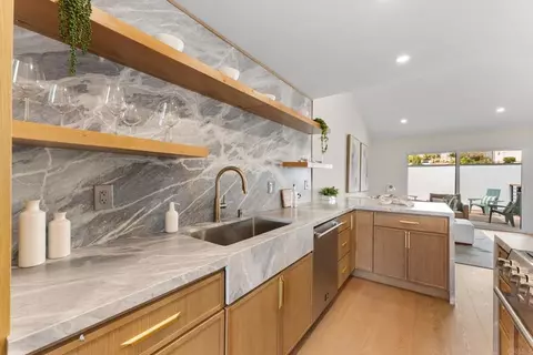 Kitchen - 674 Hygeia Ave, Encinitas, CA 92024 photo 2 of 2