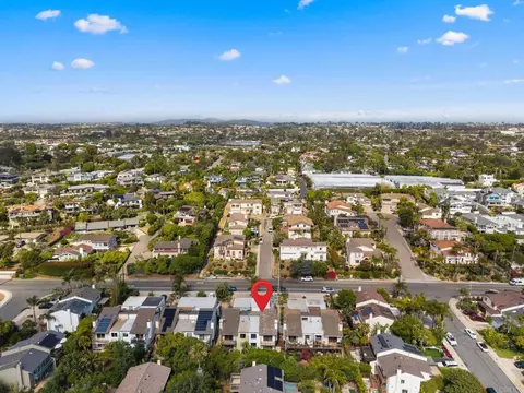 View/Area - 674 Hygeia Ave, Encinitas, CA 92024 photo 6 of 8
