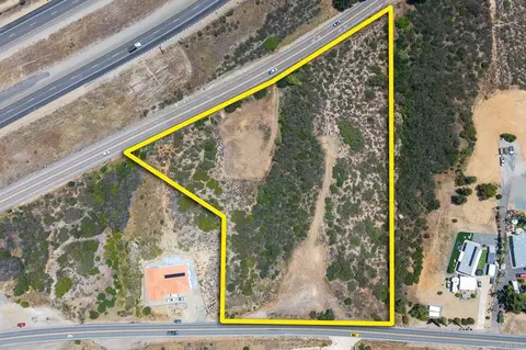 196 Arnold Way, Alpine, CA 91901