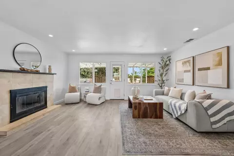 Living - 9751 Vomac Rd, Santee, CA 92071 photo 1 of 3