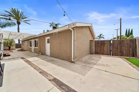 Exterior - 9751 Vomac Rd, Santee, CA 92071 photo 9 of 17
