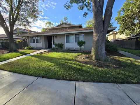 979 Amistad Pl #B, El Cajon, CA 92019