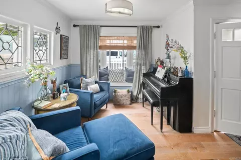 Living - 649 I Ave, Coronado, CA 92118 photo 3 of 5