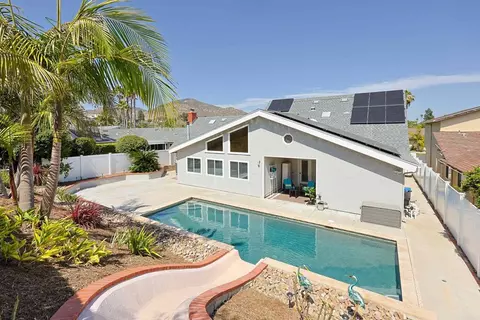 6818 Bonnie View Dr, San Diego, CA 92119