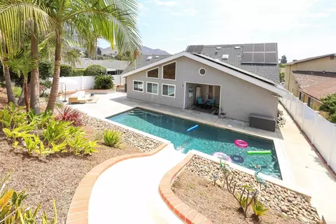 6818 Bonnie View Dr, San Diego, CA 92119