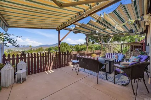 2553 Granada Cir, Spring Valley, CA 91977