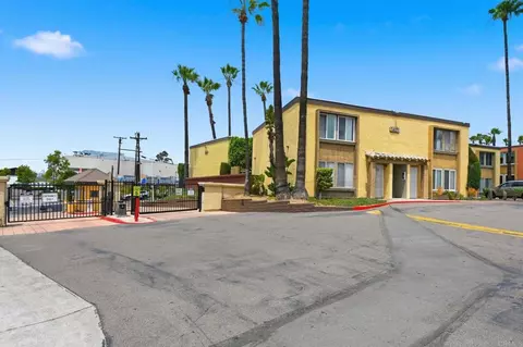 1627 Pentecost Way #8, San Diego, CA 92105