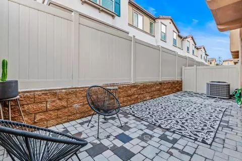 Exterior - 506 Willowmore St, Vista, CA 92081 photo 2 of 4